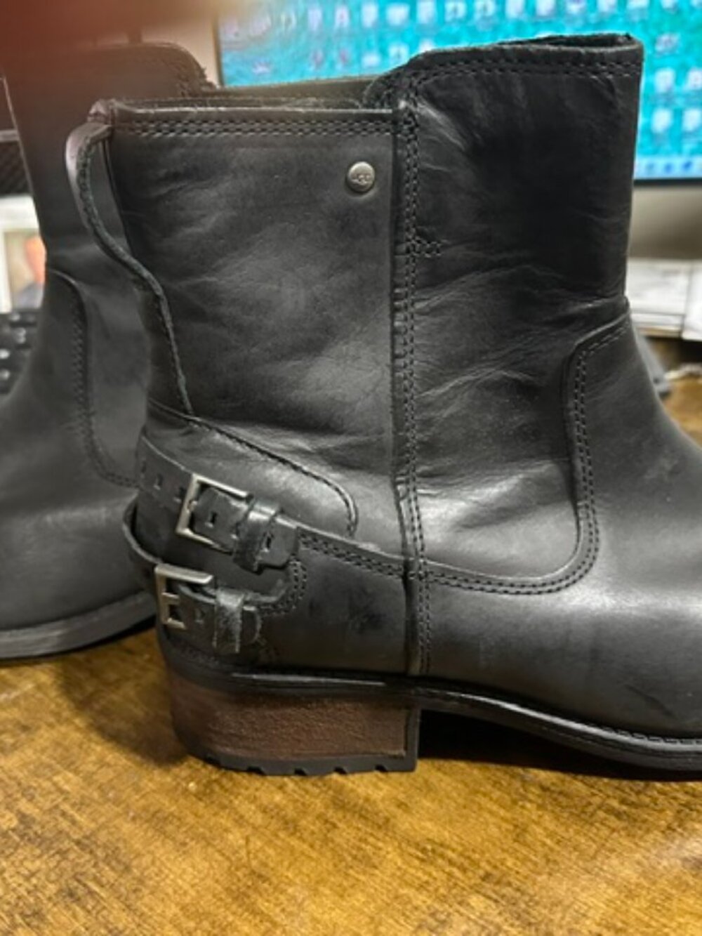 UGG Orion black biker boots Woman size 8.5 - Picture 2 of 3